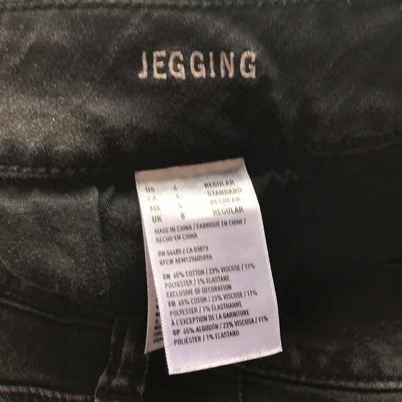 American Eagle black super super stretch mid rise ripped jeggings 4 - Picture 8 of 11